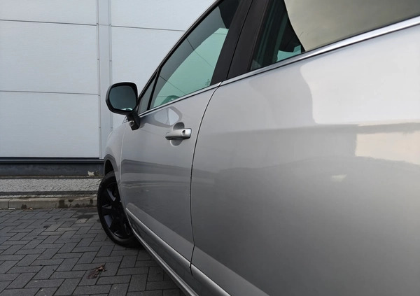 Peugeot 5008 cena 18900 przebieg: 217300, rok produkcji 2011 z Ustka małe 562